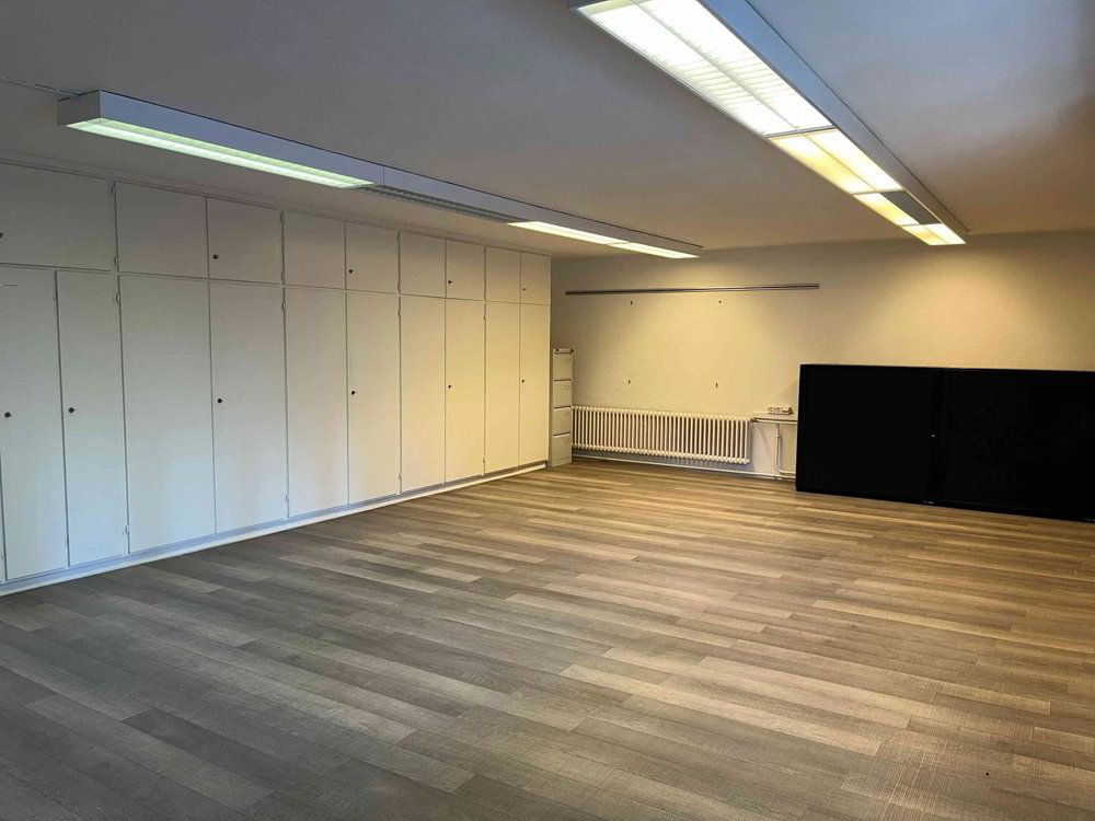 Grosser Büroraum mit separatem Sitzungszimmer und Archivraum - Ansicht 3