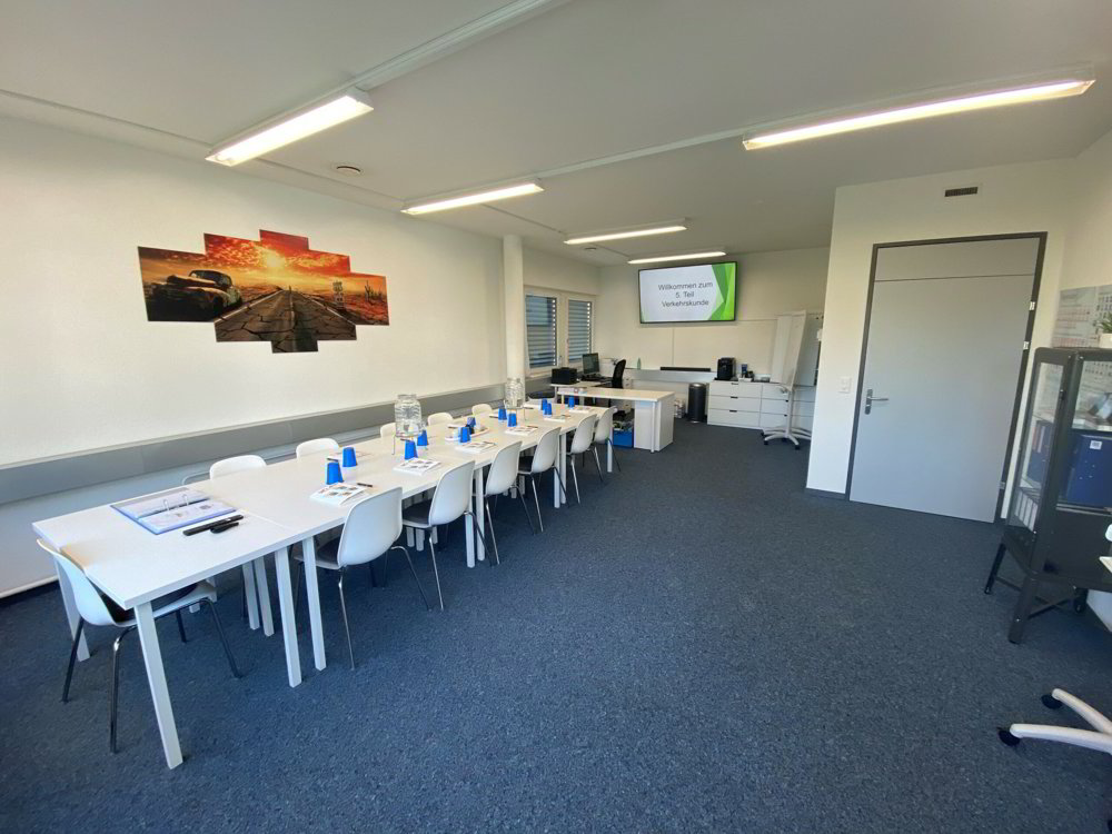 Helles Einzelbüro mit grosser Fensterfront - Ansicht 4