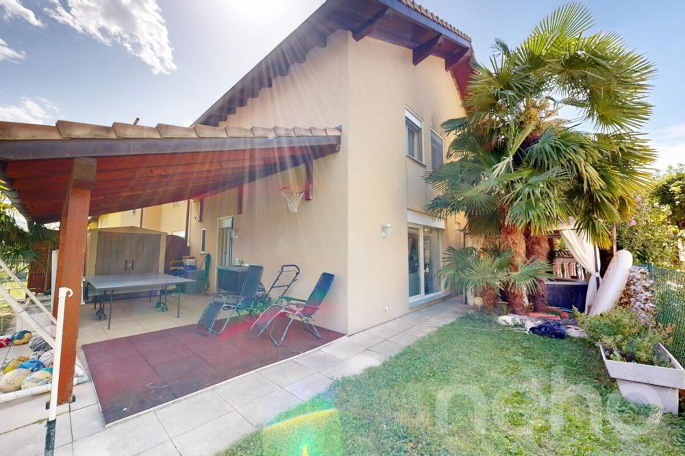 5 rooms House to buy in Aigle - image 1/12
