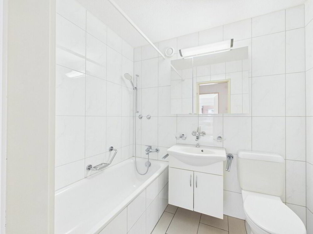 Appartement 3 pièces à acheter à Siebnen - image 1/8