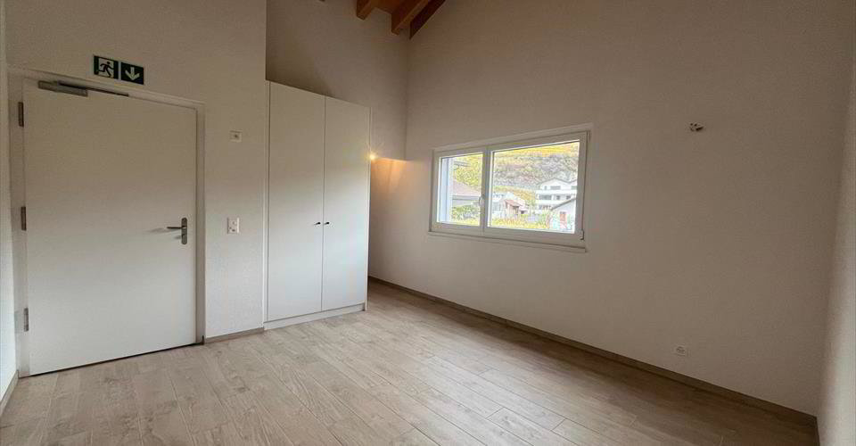 null rooms Office & Commercial for rent in Conthey - image 1/7
