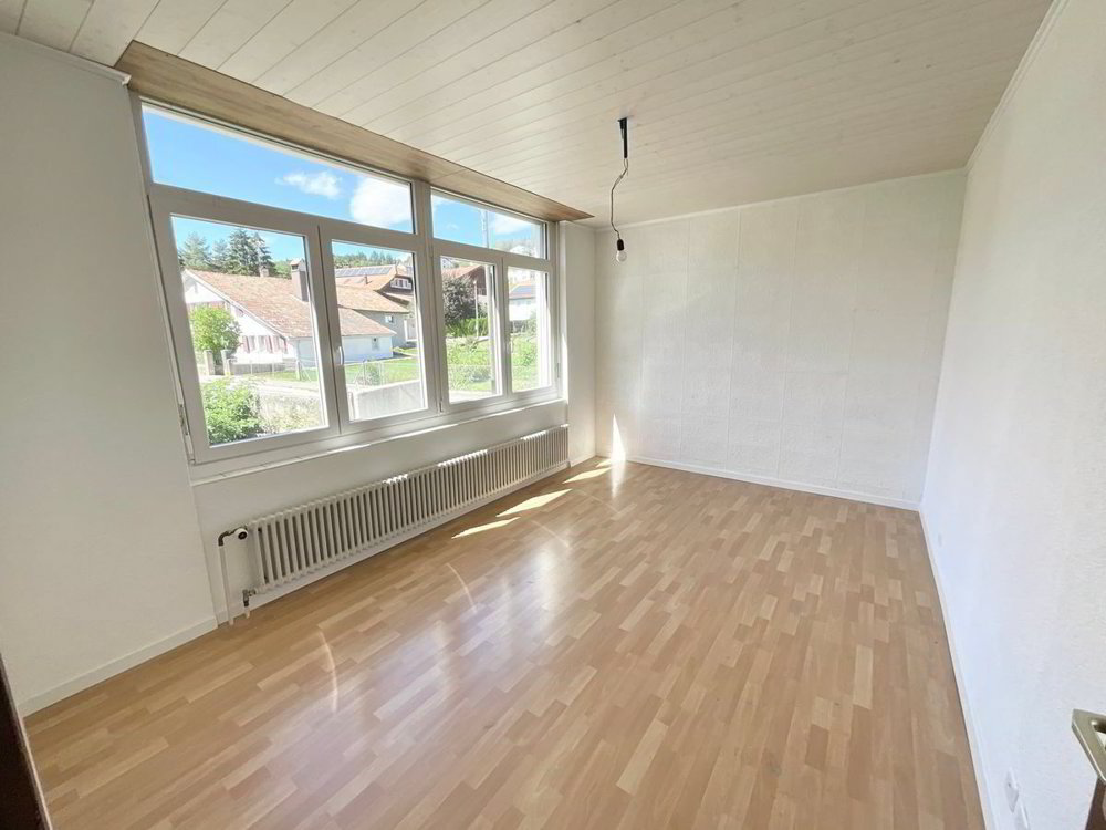 4.5 Zimmer Wohnung zu vermieten in Tramelan - Bild 1/13