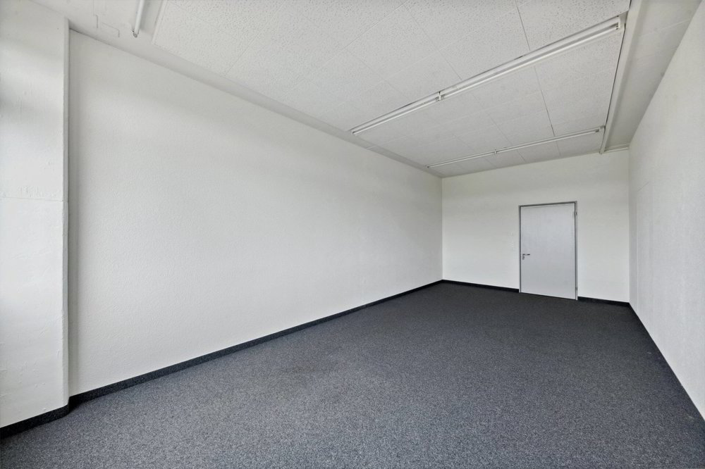 Bezugsbereite Büroflächen direkt neben dem Bahnhof Regensdorf - Ansicht 3
