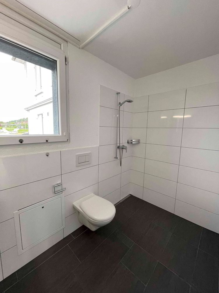2.5 Zimmer Wohnung zu vermieten in Safenwil - Bild 1/8