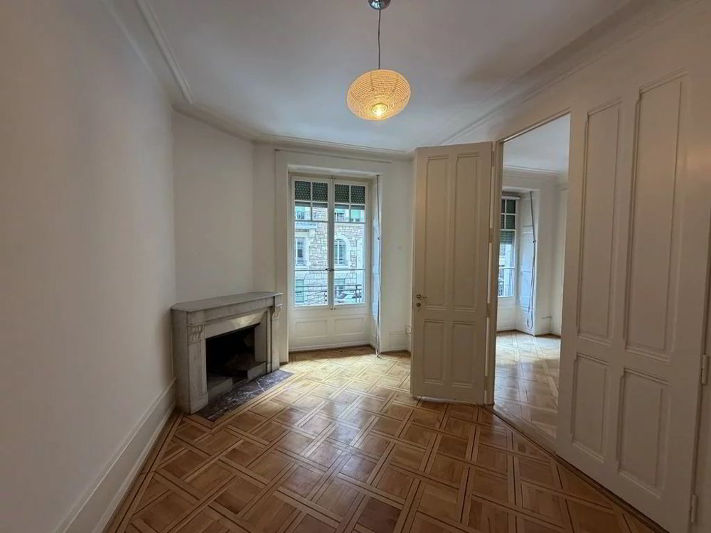 4 rooms Apartment for rent in Ginevra - image 1/9