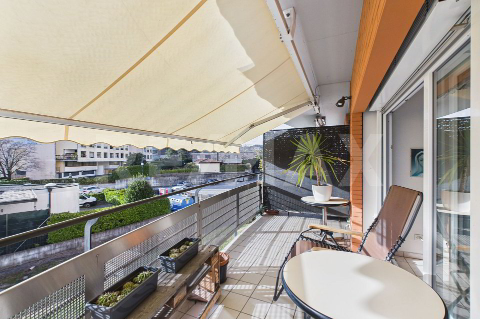 3 rooms Apartment to buy in Balerna - image 1/13