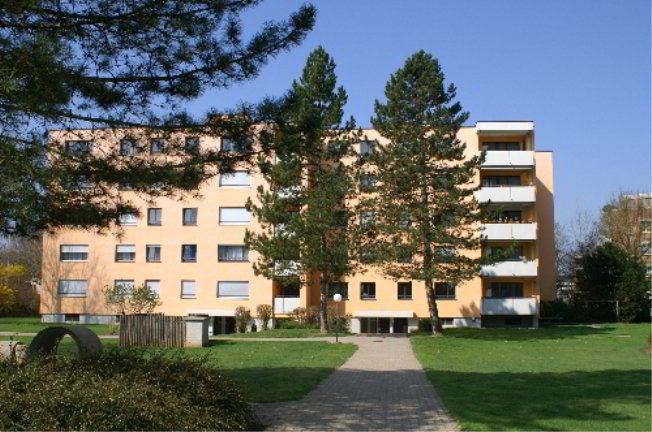 Parking, garage null pièces à louer à Uster - image 1/1