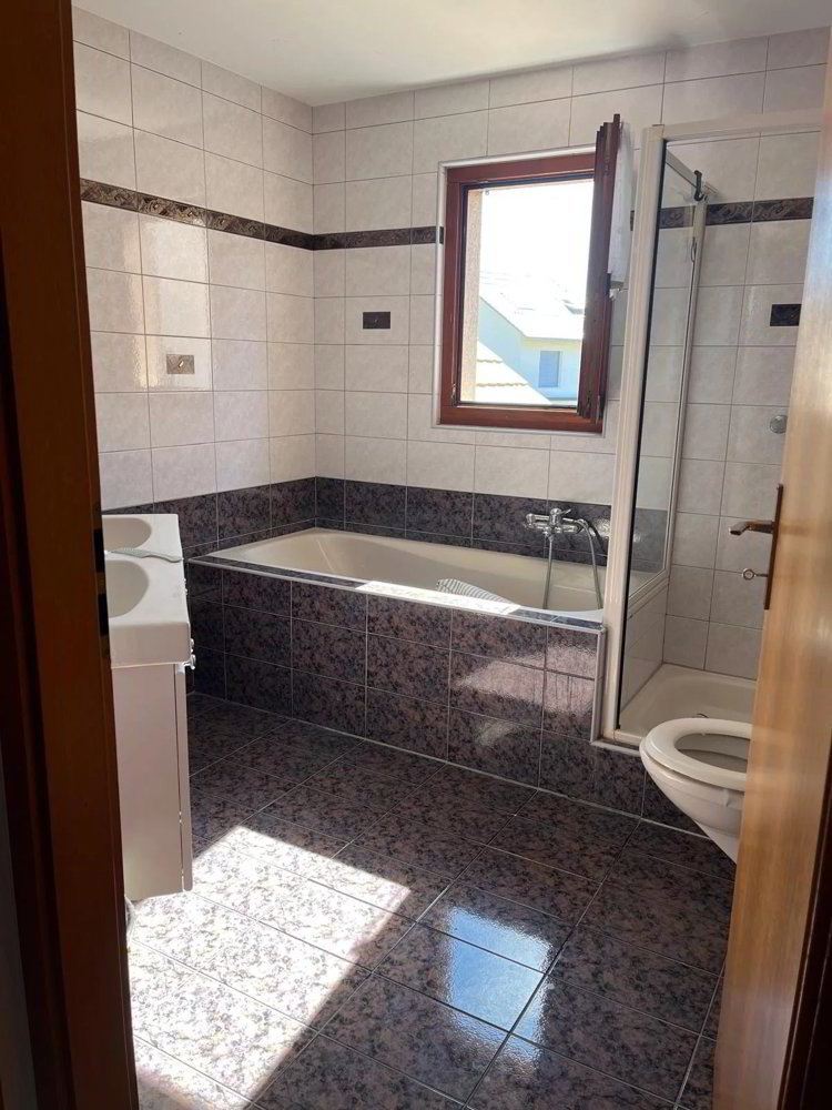 Maison 5 pièces à louer à Vinzel - image 1/6