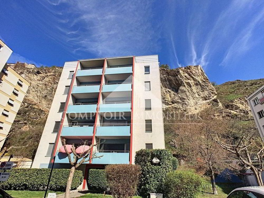 4 rooms Apartment for rent in Sion - image 1/8