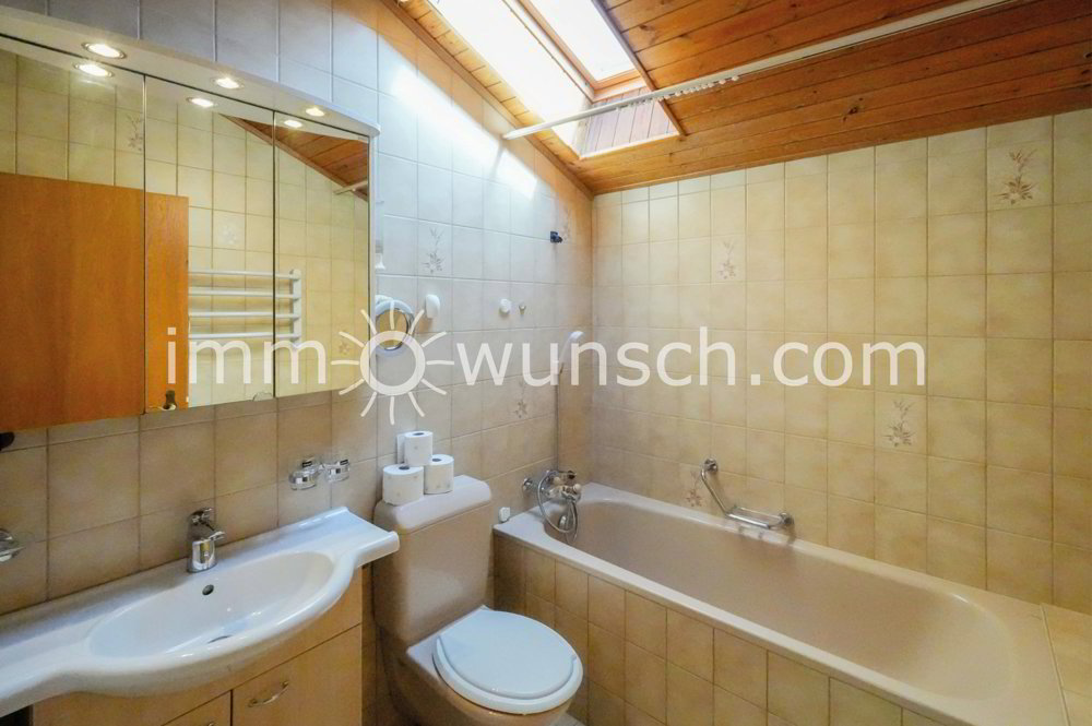 2 rooms Apartment to buy in Susten - image 1/13