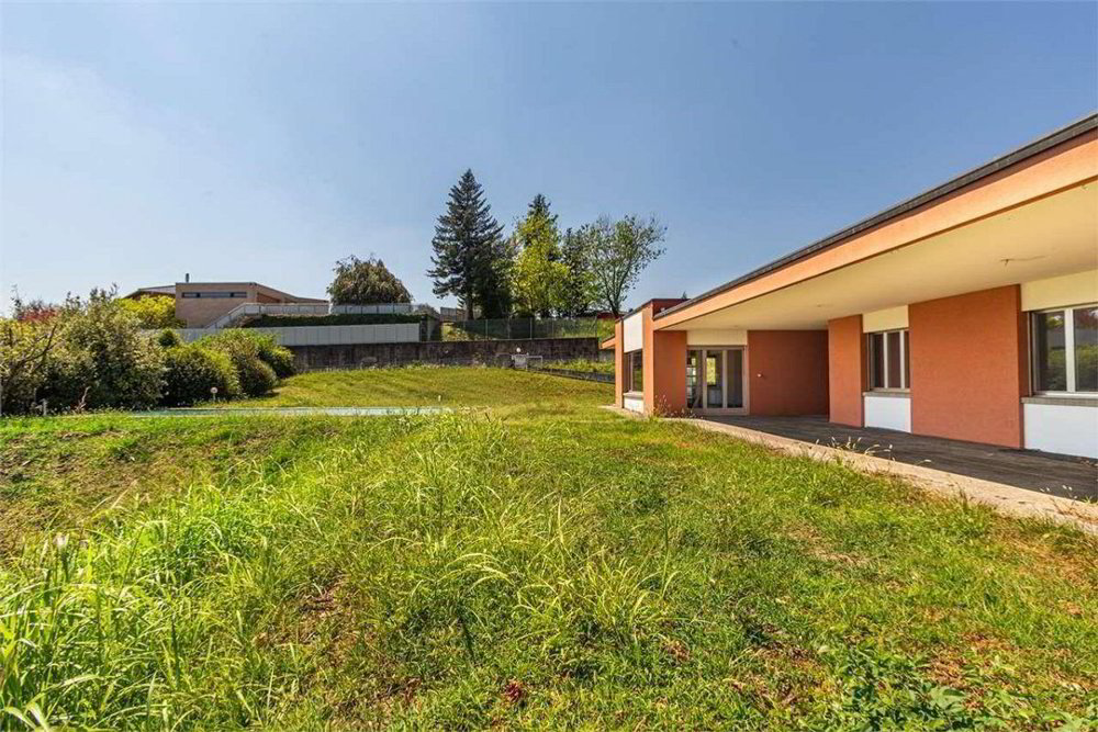 8 rooms House to buy in Coldrerio - image 1/13