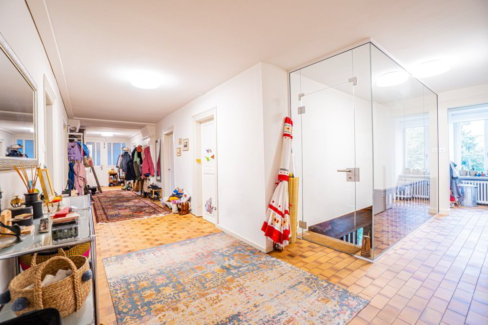 null rooms House to buy in Richterswil - image 1/13