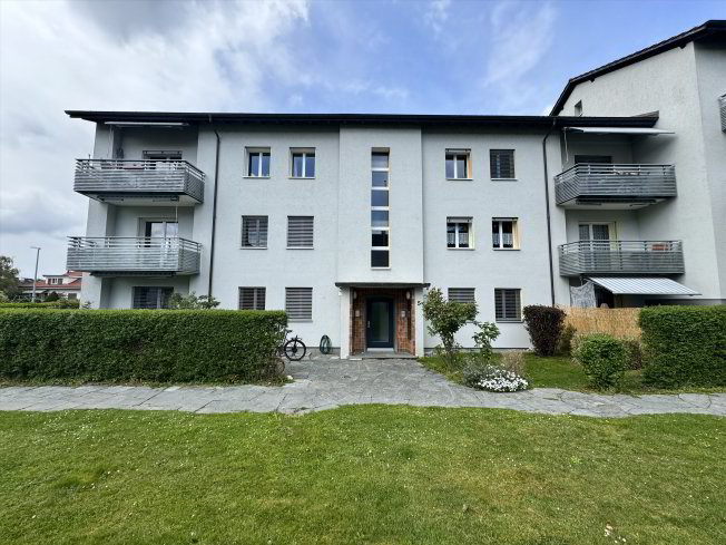 null rooms Car park, garage for rent in Steffisburg - image 1/1