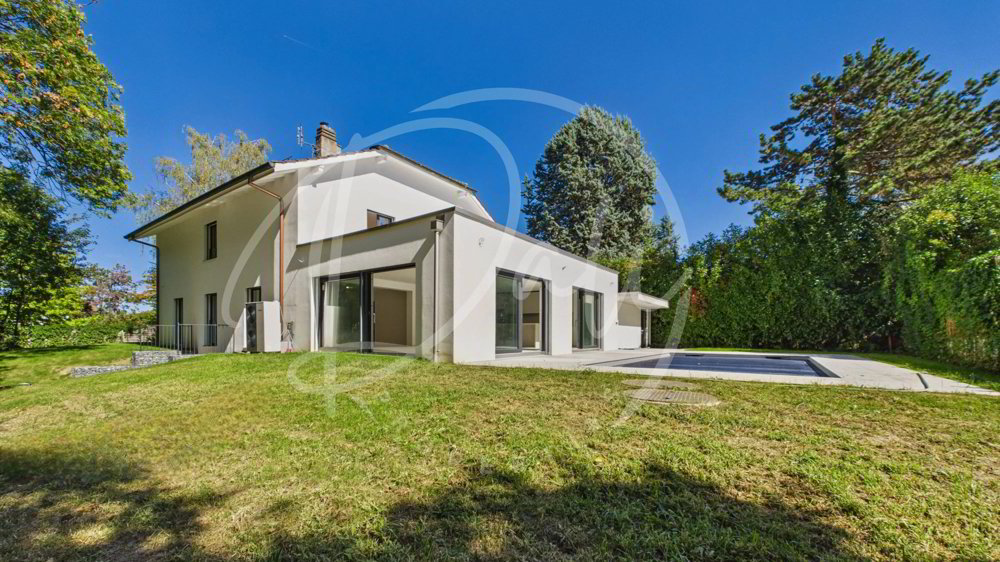 7 rooms House to buy in Collonge-Bellerive - image 1/13
