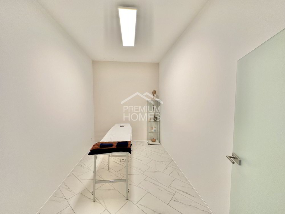1 rooms Office & Commercial for rent in Derendingen - image 1/5