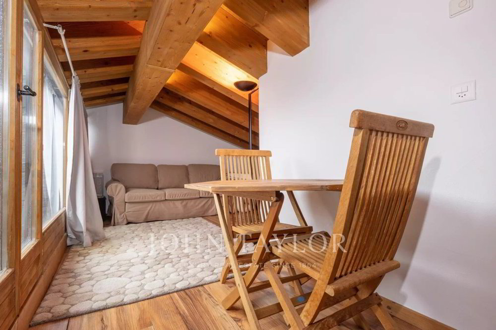 6 rooms Apartment for rent in Crans-Montana - image 1/11