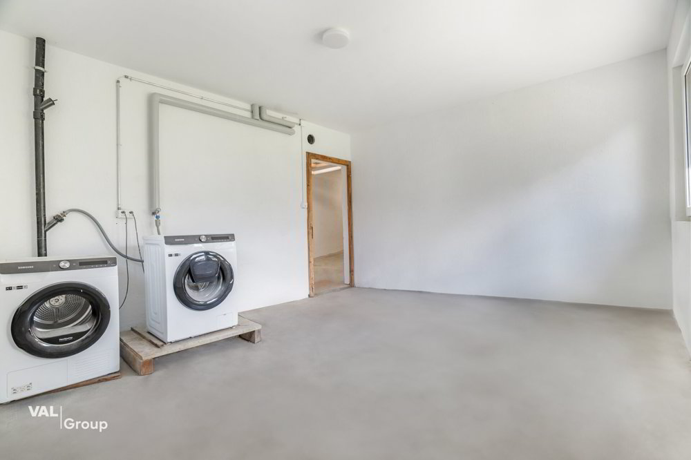 Appartement 4 pièces à louer à Staldenried - image 1/13