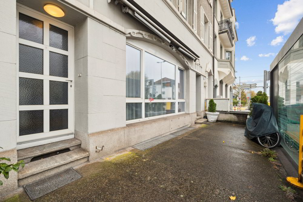 3 rooms Apartment to buy in Basel - image 1/13