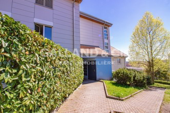 4 rooms Apartment for rent in Renens VD - image 1/1