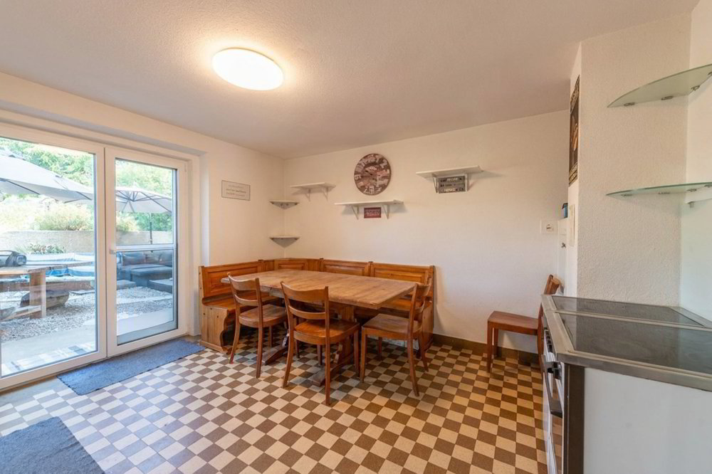 Attraktives Zweifamilien Bauernhaus – frei vom BGBB - Ansicht 3
