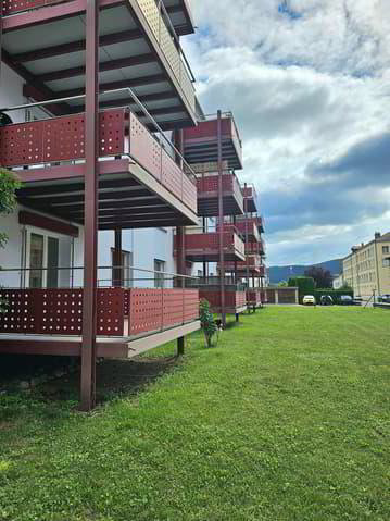 Appartement 3 pièces à louer à Fleurier - image 1/13