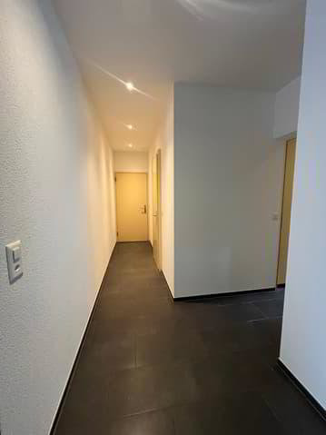 Appartamento di 2.5 locali in affitto a Bienne - immagine 1/9
