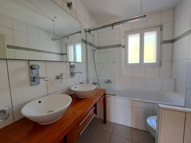 4.5 rooms Apartment for rent in Corseaux - image 1/9