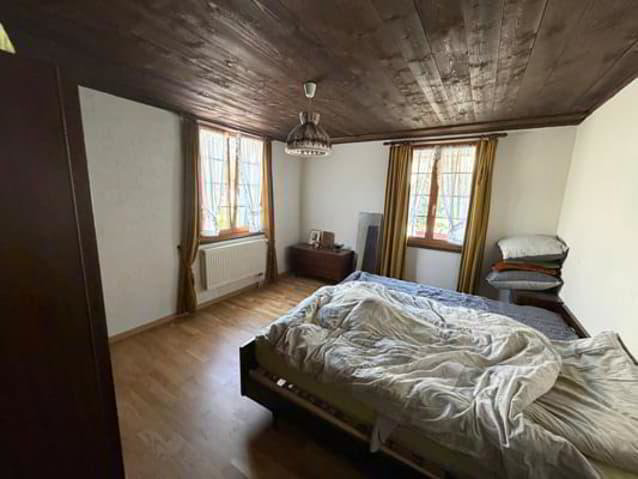9.5 rooms House to buy in Eschert - image 1/13