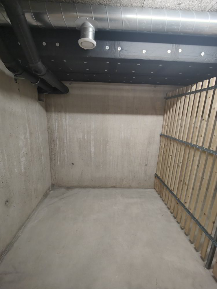 null Zimmer Büro zu vermieten in Kriens - Bild 1/8