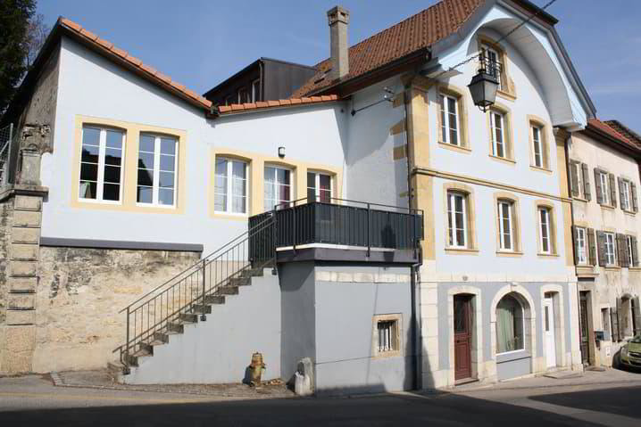 5.5 Zimmer Wohnung zu vermieten in Corcelles NE - Bild 1/10