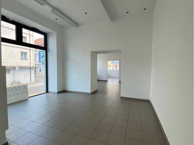 null Zimmer Büro zum verkaufen in La Chaux-de-Fonds - Bild 1/13