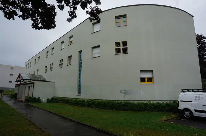 1 Zimmer Parkplatz, Garage zu vermieten in Onex - Bild 1/1