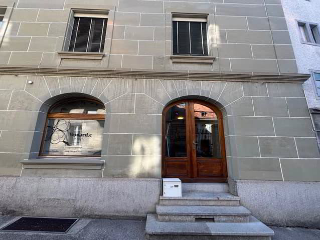 Bureau & Commerce null pièces à louer à Fribourg - image 1/5