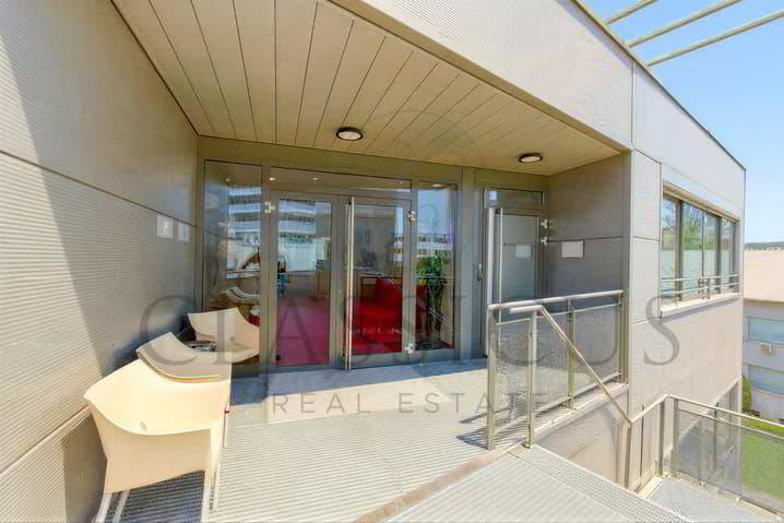 Grande surface de bureaux au 2ème étage - 263 m² - Genève Plainpalais - Ansicht 2