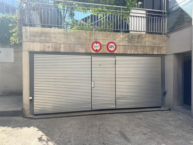 Parking, garage null pièces à louer à Versoix - image 1/3