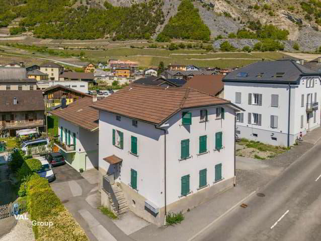 Petit immeuble de 3 lots 2.5 pièces au coeur du villlage, avec... - Ansicht 2