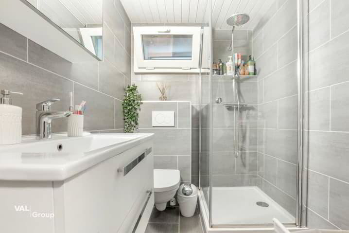 Petit immeuble de 3 lots 2.5 pièces au coeur du villlage, avec... - Mehr