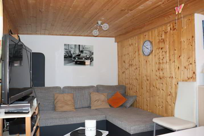 Charmantes 2.5-Zimmer-Campinghaus mit Sonnenterrasse in Raron VS - Ansicht 5