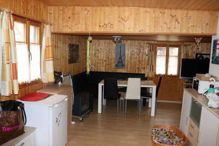 Charmantes 2.5-Zimmer-Campinghaus mit Sonnenterrasse in Raron VS - Mehr
