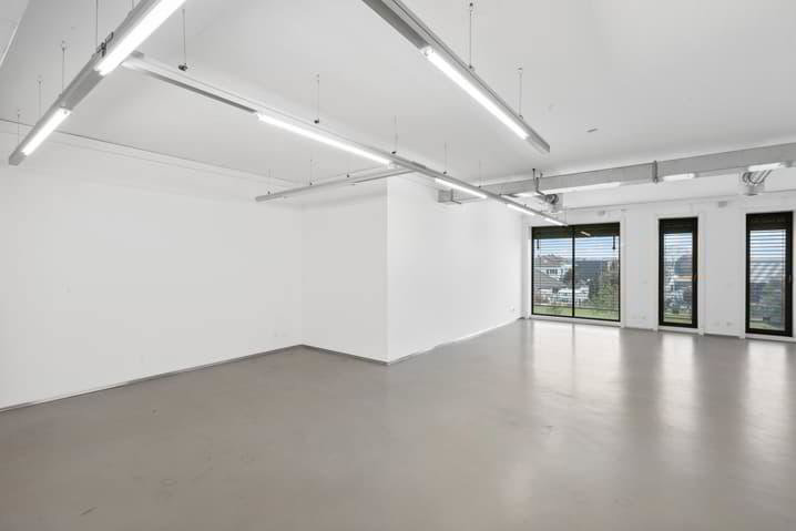 null rooms Office & Commercial for rent in Etoy - image 1/2