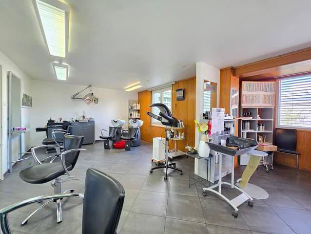 Attraktives Gewerbelokal für Coiffeur oder Detailhandel zu vermieten! - Ansicht 2