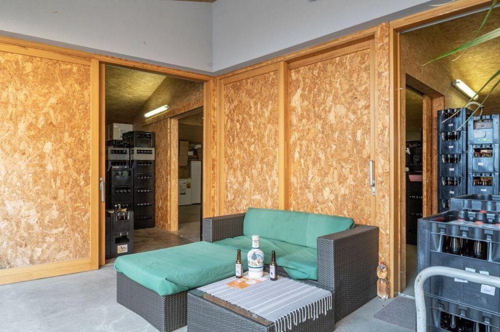 7 rooms House to buy in Cugnasco - image 1/13