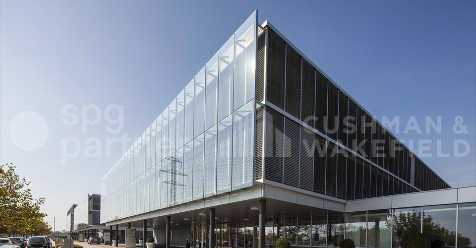 null rooms Office & Commercial for rent in Rolle - image 1/9