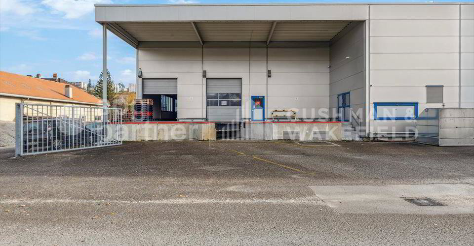 Locaux industriels avec sous-sol et équipements techniques complets - Collège 43 - Ansicht 2