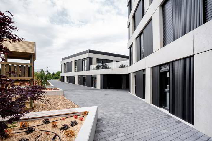 null rooms Office & Commercial for rent in Epalinges - image 1/6