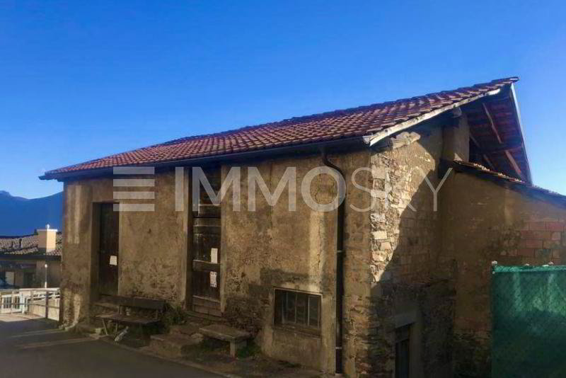 10 rooms House to buy in Cademario - image 1/4