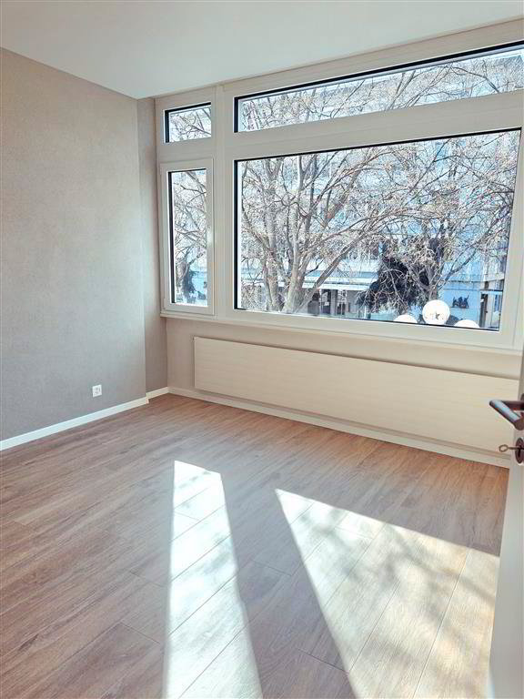 3 rooms Apartment for rent in Sion - image 1/8