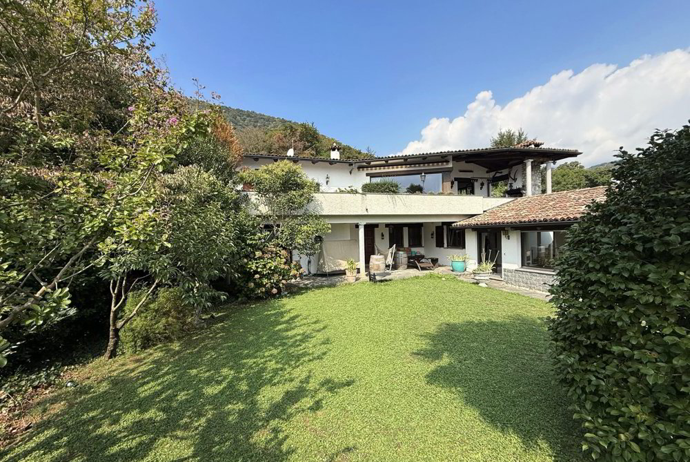 5.5 rooms House to buy in Pura - image 1/27