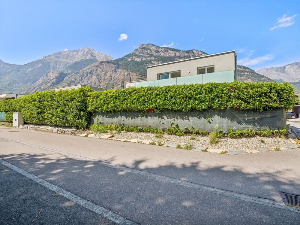3 rooms Apartment to buy in Saxon - image 1/12