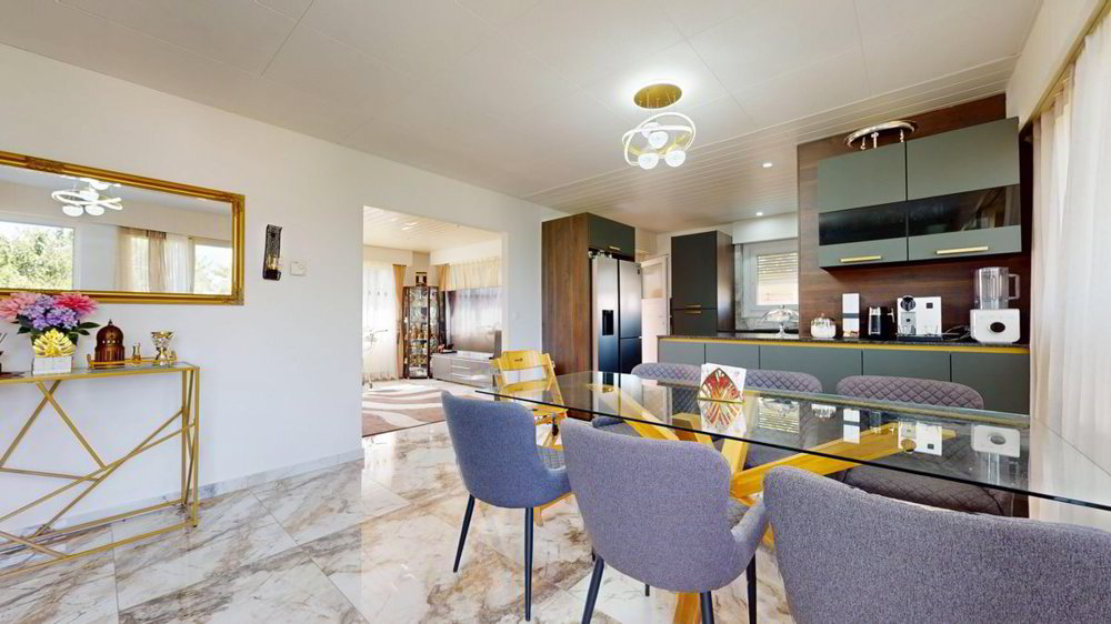 8 rooms House to buy in Payerne - image 1/13